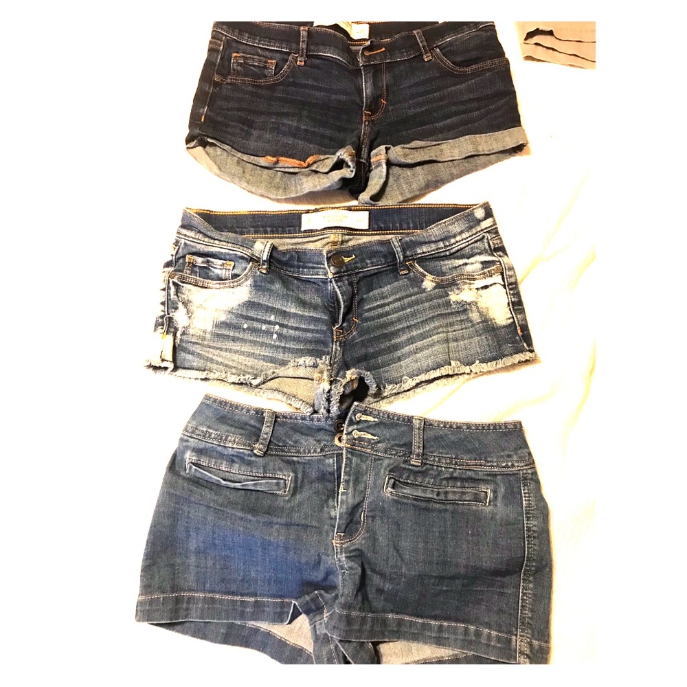 Size 4 Shorts / AE / Women’s